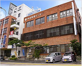 宜野湾市宇地泊に校舎移転